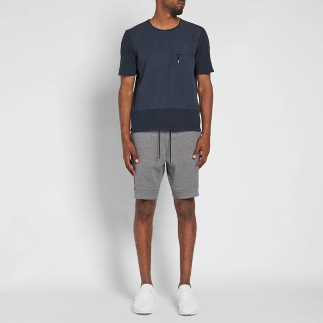 12-07-2017_nike_techfleeceshort_carbonheather_black_805160-091_tc_m3_180436.jpg