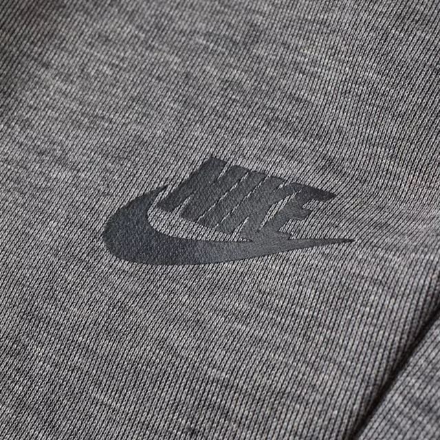 14-07-2016_nike_techfleeceshort_carbonheather_black_tc_2_180435.jpg