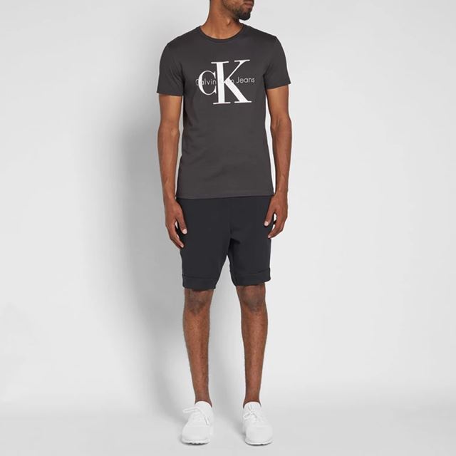 12-07-2017_nike_techfleeceshort_black_805160-010_eh_m3_181113.jpg