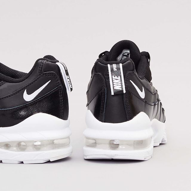 air_max_95_se_gs_922173-005_nike_922173005_4_190703.jpg