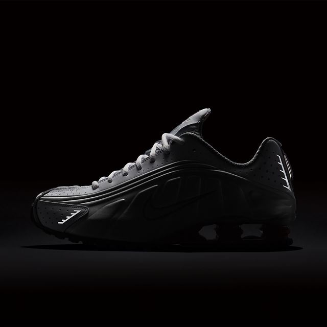 shox-r4-shoe-NRPwVf(12)_154126.jpg